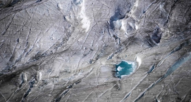 Swiss glaciers melting at record rate, shrunk by 10%25 in last 5…
