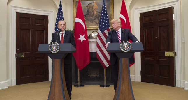اتصال هاتفي بين أردوغان وترامب لبحث الاتفاق حول تعليق “نبع السلام”