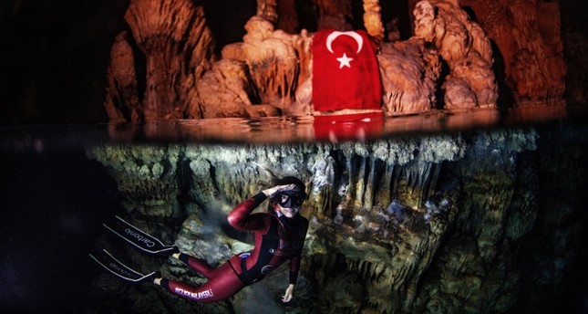 Turkish athlete breaks cave freediving world record