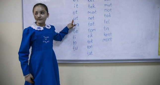 Turkey puts a smile back on face of Syrian girl injured in war