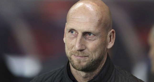Stam quits as Feyenoord manager
