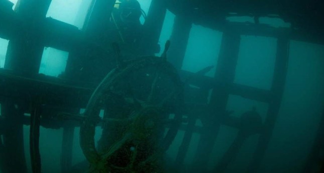 Diver discovers hidden treasures of Lake Van