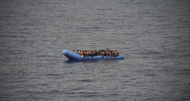 Infant dies after Greek coastguard hits migrant boat