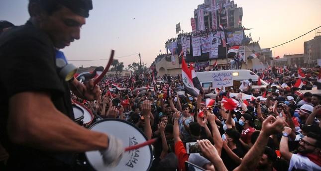 رئيس العراق يدعم انتخابات مبكرة ويدعو لمحاسبة المسؤولين عن العنف