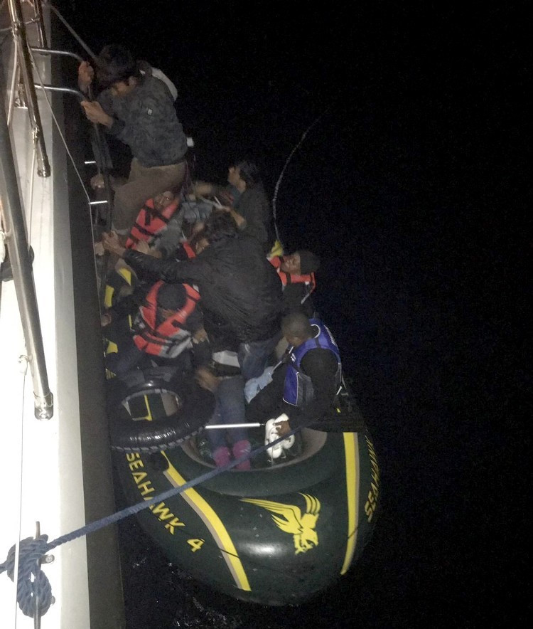 Bodrum’da Sahil Güvenlik ekipleri 2 hareketli bot tespit etti: 98…