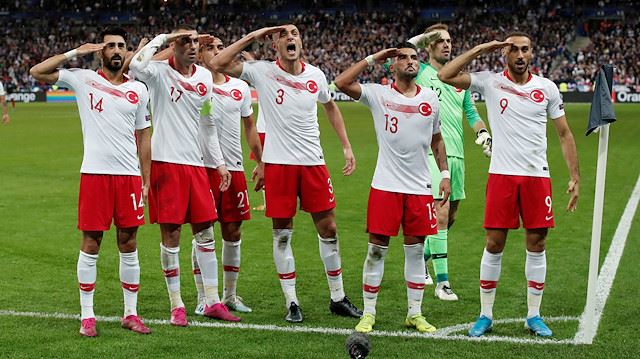 UEFA holds inquiry on Turkish players' soldier salute