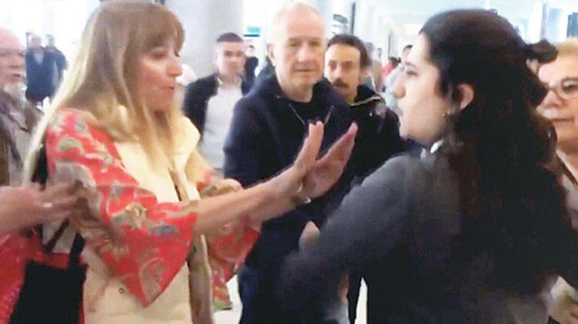Rötar nedeniyle havalimanı personeline hakaret eden kadına dava açıldı