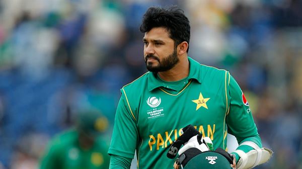 Cricket-Pakistan axe Sarfaraz, name Azhar as test captain