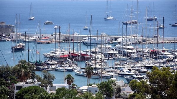 Turkey's tourism income jumps 22% to $14B in Q3