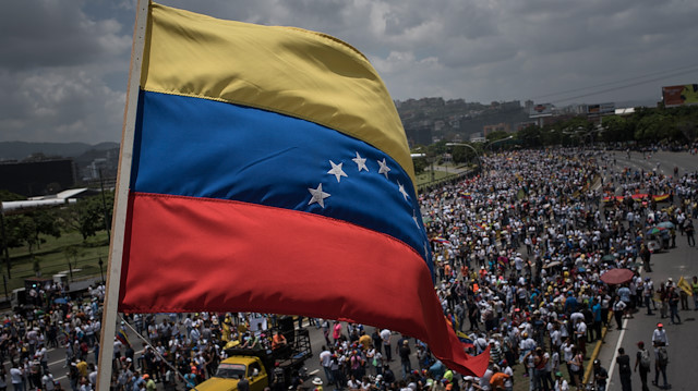 Venezuela'da asgari ücrete yüzde 375 zam: 7.66 dolara çıktı