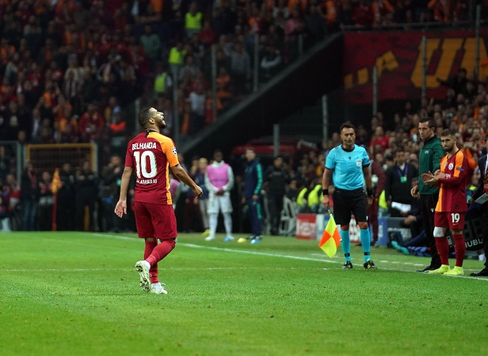 Galatasaray'da Belhanda gerginliği: Ailesi stadyumu terk etmeye…