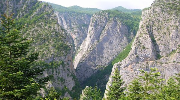 World’s second deepest canyon attracts visitors in Turkey