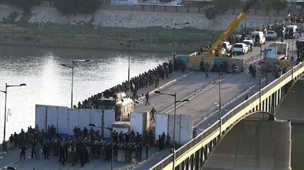 ‎احتجاجات العراق.. عبدالمهدي يجتمع بقادة الأمن مع ارتفاع القتلى لـ63