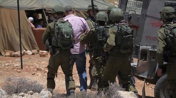 Israel rounds up 19 Palestinians in West Bank raids