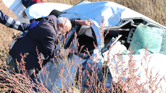 Takla atan otomobilin içine bakanları şoke eden detay: Aynı aileden 3 kişi öldü