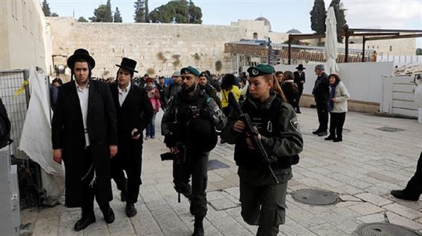 Hundreds of Jewish settlers storm Al-Aqsa amid tension
