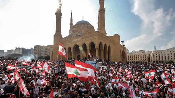 اللبنانيون يرفضون الإصلاحات ويواصلون الاحتجاجات لليوم السادس