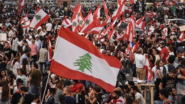 في اليوم العاشر .. الجيش والأمن اللبناني يبحثون فتح الطرقات…