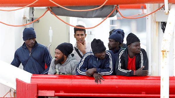 Italy lets French migrant ship dock to anger of far right