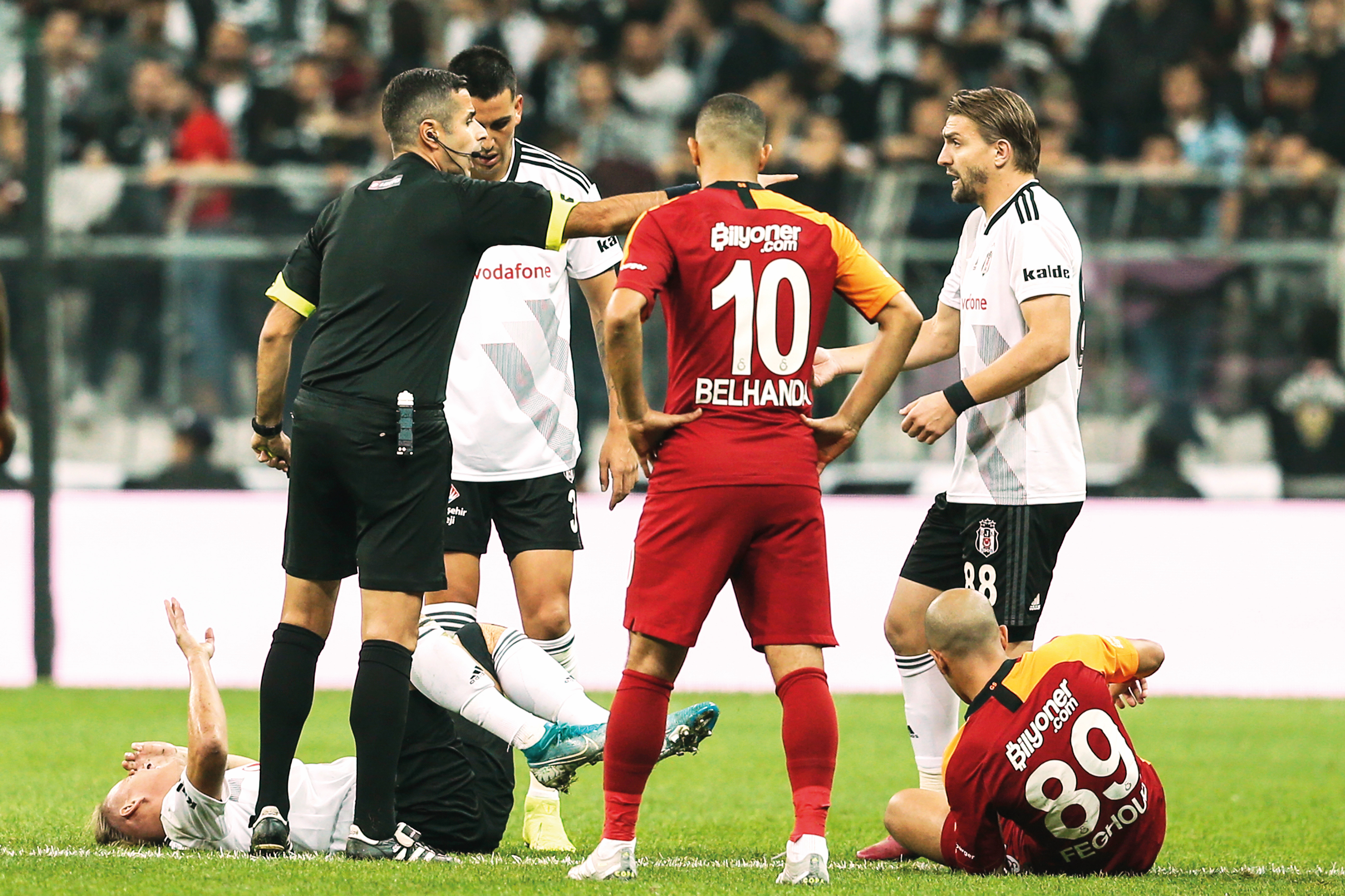 Belhanda ile Galatasaray taraftarının arasında soğuk rüzgarlar esiyor.