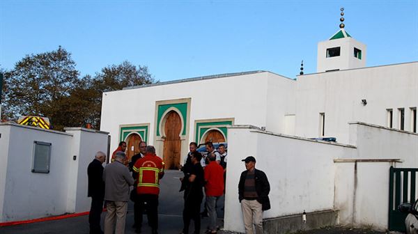 France mosque shooting leaves 2 injured