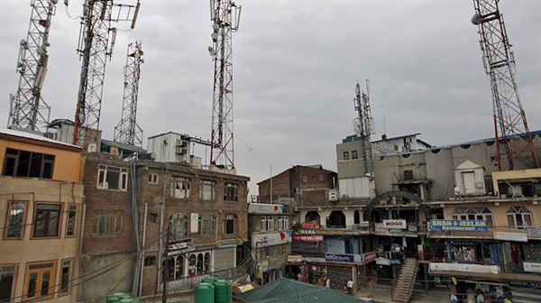 India restores postpaid cell phone services in Kashmir