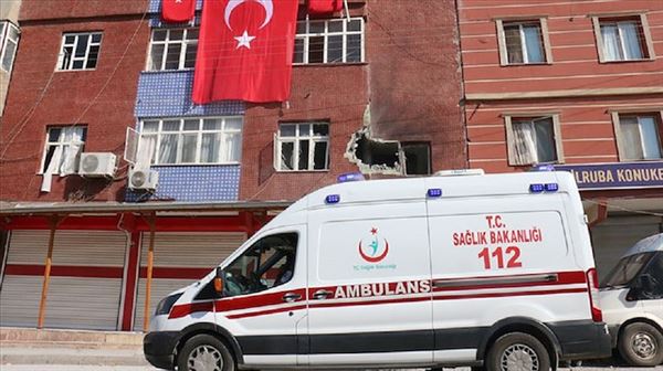 إصابة مدني في 'أقجه قلعة' التركية بقذيفة أطلقها إرهابيو 'ي ب ك'