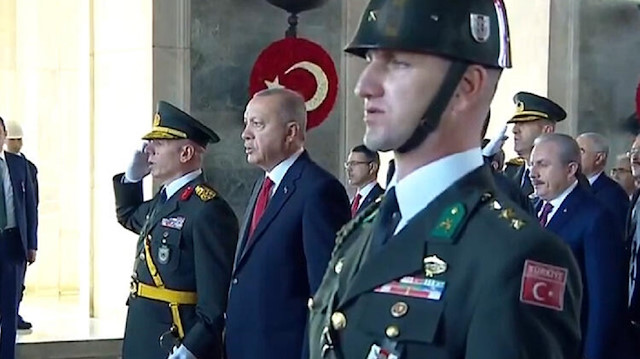 Cumhurbaşkanı Erdoğan ve devlet erkanı Anıtkabir'de