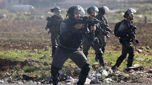 Israel detains 10 Palestinians in West Bank raids