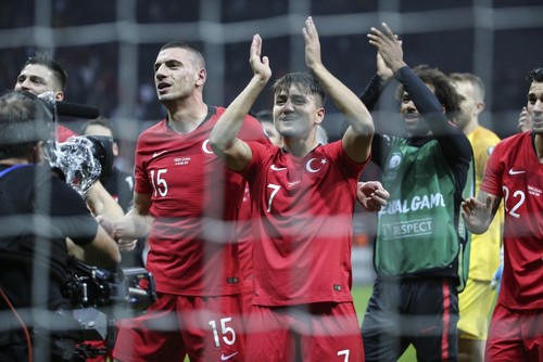 Turkey qualifies for Euro 2020 with Iceland draw