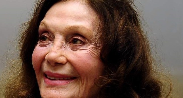 Funeral rites, prayer held for legendary actress Yıldız Kenter