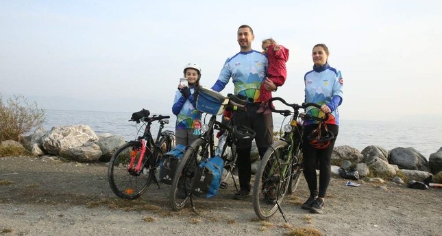 Nature-loving family cycle around Turkey's lakes to raise awareness