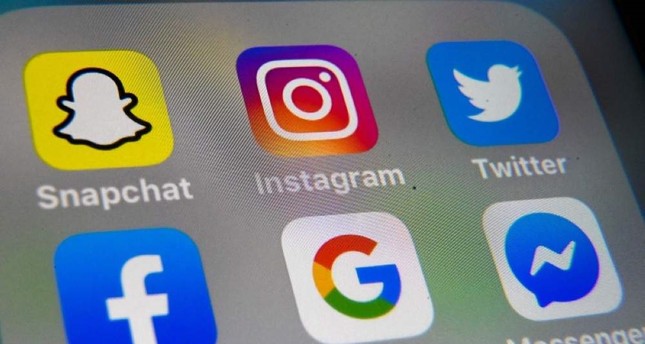 US urges Facebook and Twitter to block Iranian gov't officials