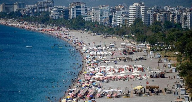 Resort town Antalya welcomes 15 million tourists for first time