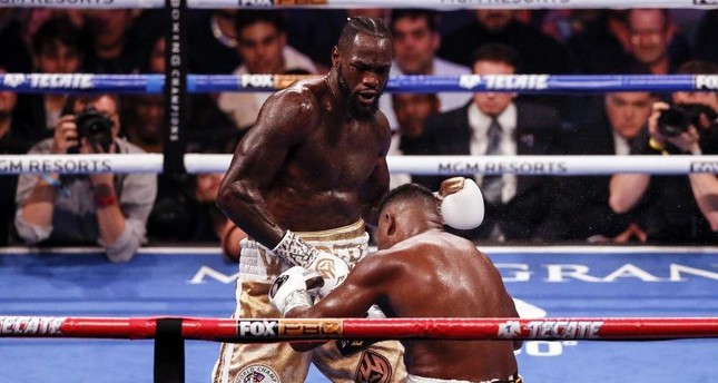 Wilder KOs Ortiz to retain WBC heavyweight belt