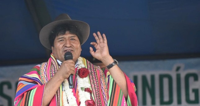 Helicopter carrying Bolivia's Morales makes emergency landing
