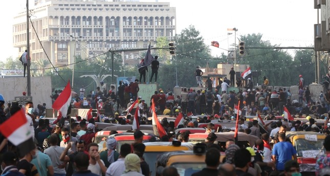4 محافظات عراقية تنفذ إضراباً عاماً تضامناً مع المحتجين