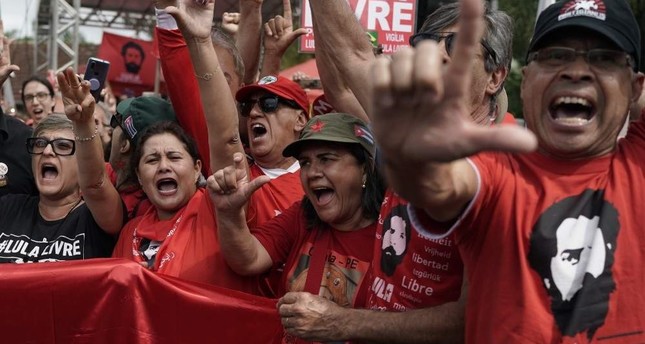 Brazil judge orders former president 'Lula' freed