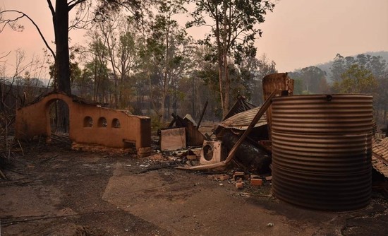 Eastern Australia wildfires kill 3, raze 150 homes