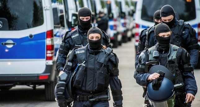 الأمن الألماني يوقف 3 أشخاص يشتبه في انتمائهم لداعش الإرهابي