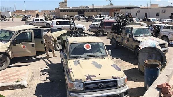 ليبيا.. 'الوفاق' تعلن أسر 3 من قوات حفتر جنوبي طرابلس
