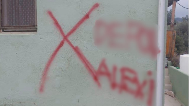 İzmir'de Alevi vatandaşların evlerine yazılan 'duvar yazılarına' soruşturma: Mezhepsel değil asayiş olayına dayanıyor