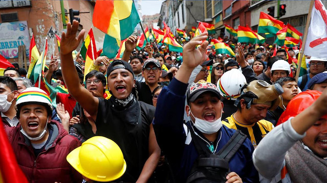 Bolivya'da ordu ve polis sokakta