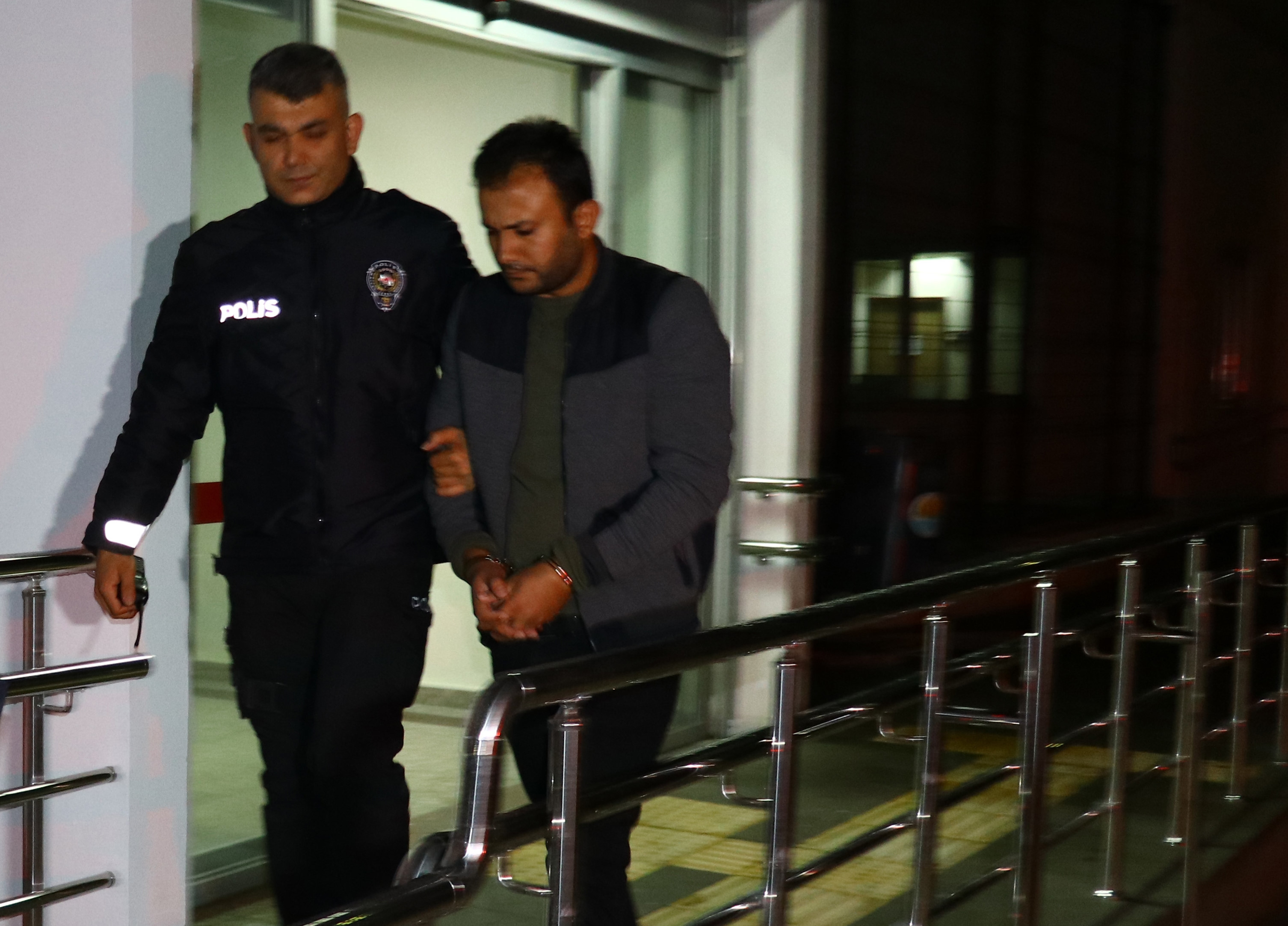 Adana merkezli 3 ilde FETÖ operasyonu: 26 gözaltı kararı