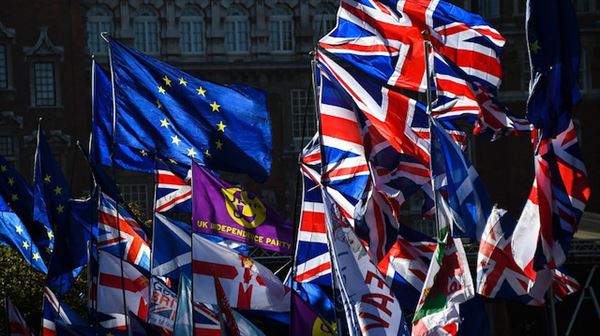 Brexit pledges shape UK election campaigns