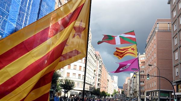 إقليم باسك الإسباني يتخذ قرارا يمهد الطريق للانفصال