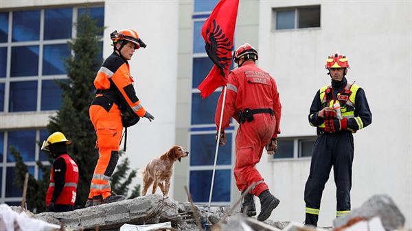 Rescue workers comb ruins of hotel for Albanian quake survivors