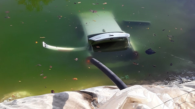 Mersin'de sulama havuzuna düşen otomobildeki kadın hayatını kaybetti