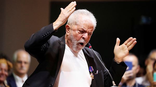 Lula says Bolsonaro gov't poses 'great risk' for Brazil