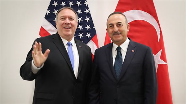 وزير الخارجية التركي يلتقي نظيره الأمريكي في بروكسل